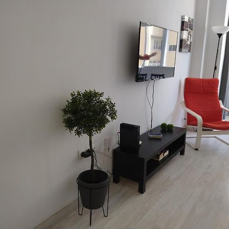 Amplio Estudio,Vista Mar Y Montana, A Pasos Del Centro Torremolinos Luaran gambar