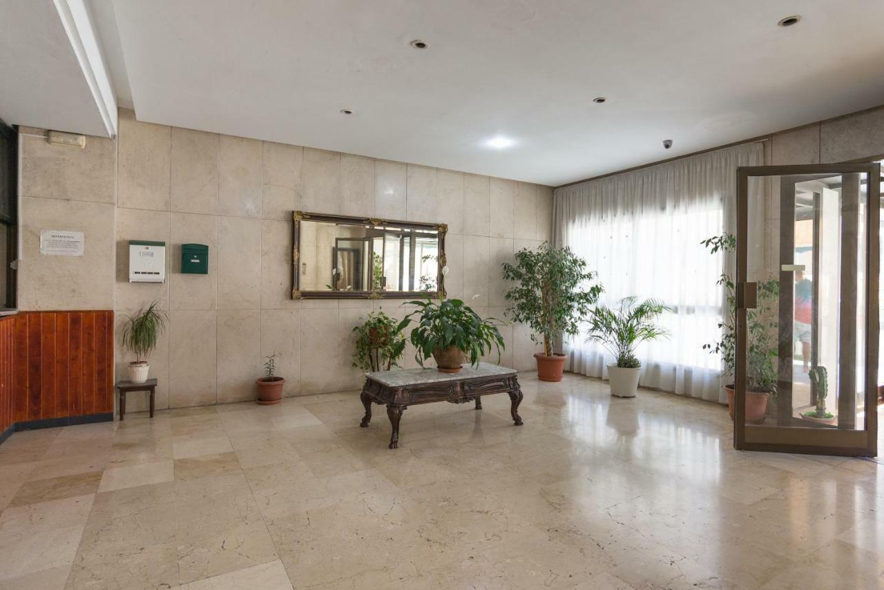 Amplio Estudio,Vista Mar Y Montana, A Pasos Del Centro Torremolinos Luaran gambar