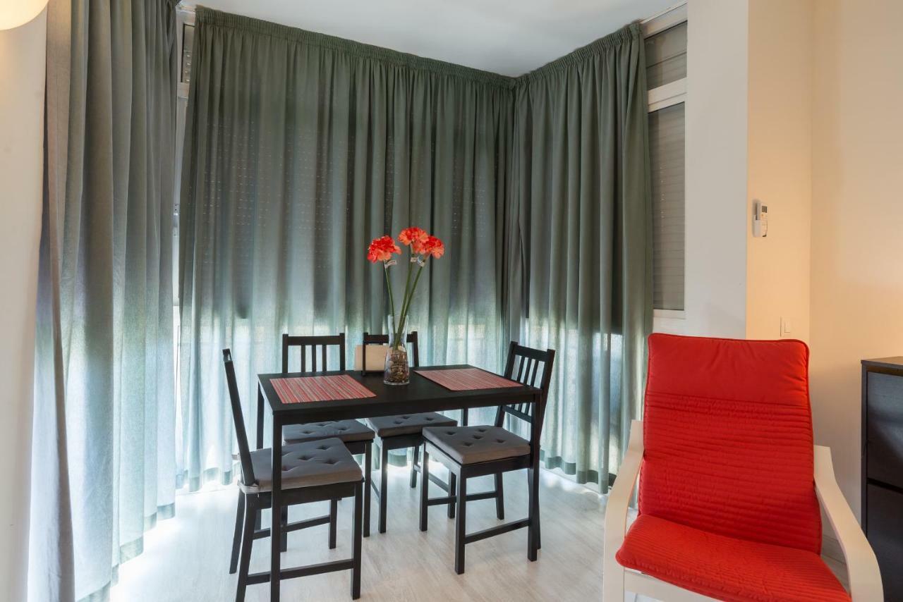 Amplio Estudio,Vista Mar Y Montana, A Pasos Del Centro Torremolinos Luaran gambar